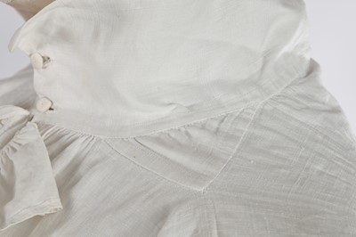 Lot 18 - A gentleman's linen shirt, 1799-1815