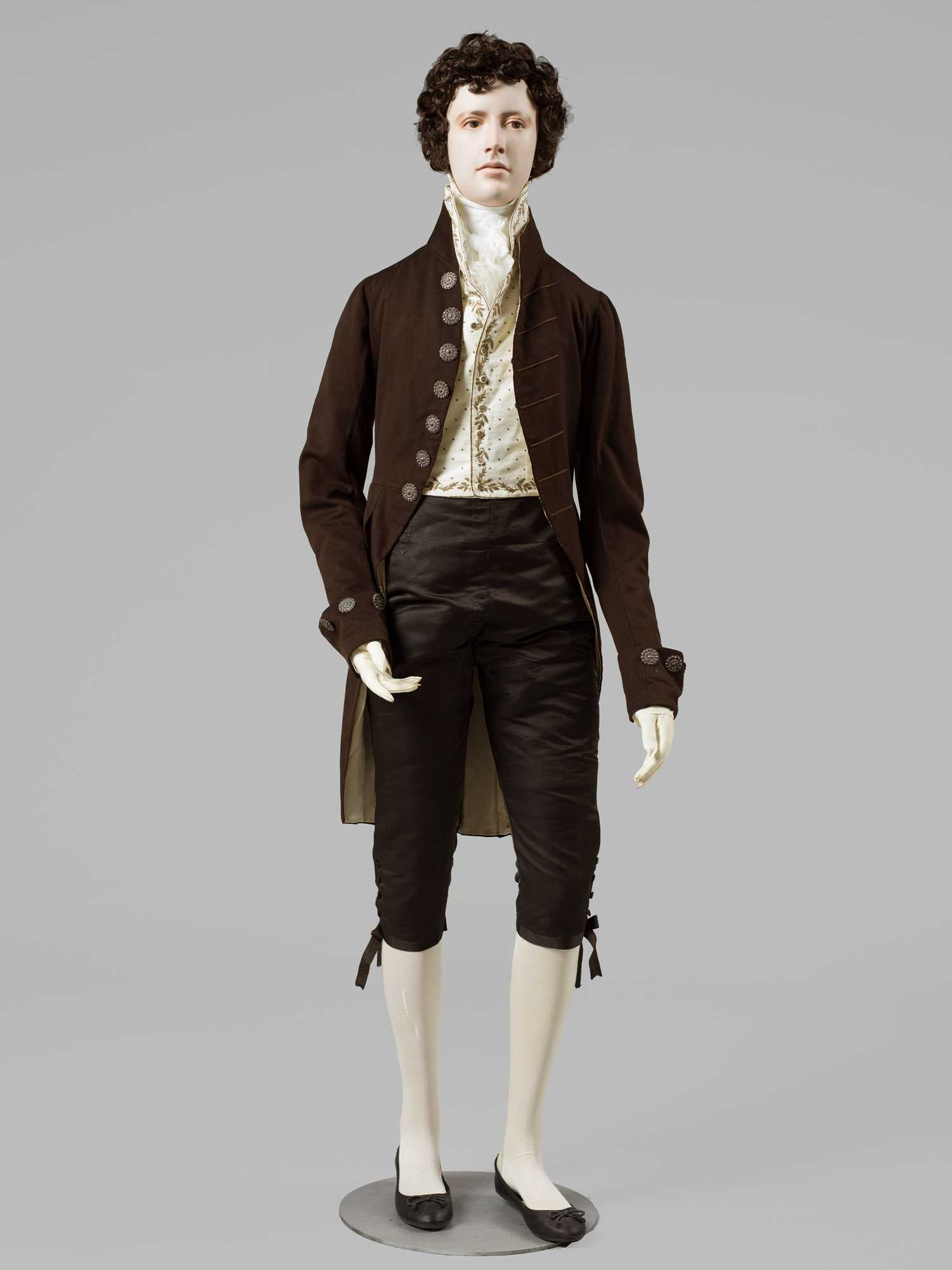 Lot 64 - A composed gentleman's ensemble, early 19th century
