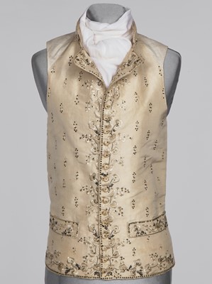 Lot 15 - A gentleman's embroidered ivory silk waistcoat, 1790s