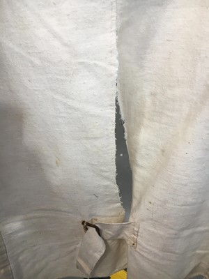 Lot 15 - A gentleman's embroidered ivory silk waistcoat, 1790s