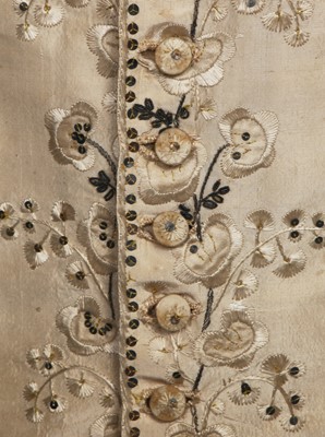 Lot 15 - A gentleman's embroidered ivory silk waistcoat, 1790s