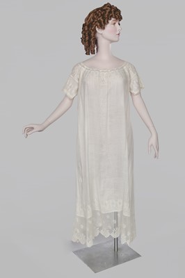 Lot 70 - A batiste chemise, probably English, circa 1820