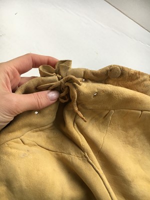 Lot 19 - A pair of gentleman's doeskin riding breeches, 19th century