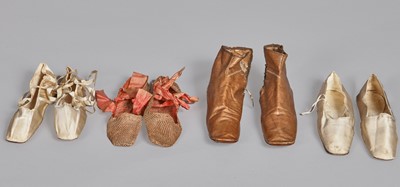Lot 117 - Four pairs of shoes, 1820s-30s