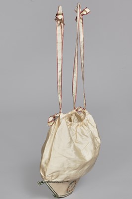 Lot 24 - An ivory silk work bag, English or French, 1815-25