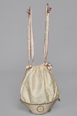 Lot 24 - An ivory silk work bag, English or French, 1815-25
