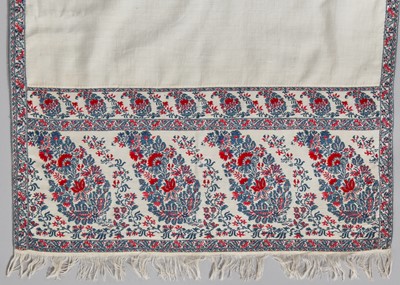 Lot 51 - A woven silk stole, probably Norwich, 1810-20