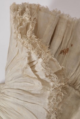 Lot 538 - A fine and rare shaped linen ruffler, English, 1620s