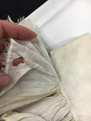 Lot 538 - A fine and rare shaped linen ruffler, English, 1620s