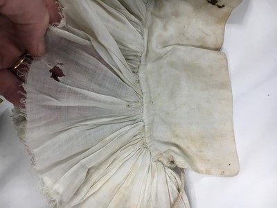 Lot 538 - A fine and rare shaped linen ruffler, English, 1620s