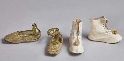Lot 28 - A group of baby clothing and accessories, 1800s-30s