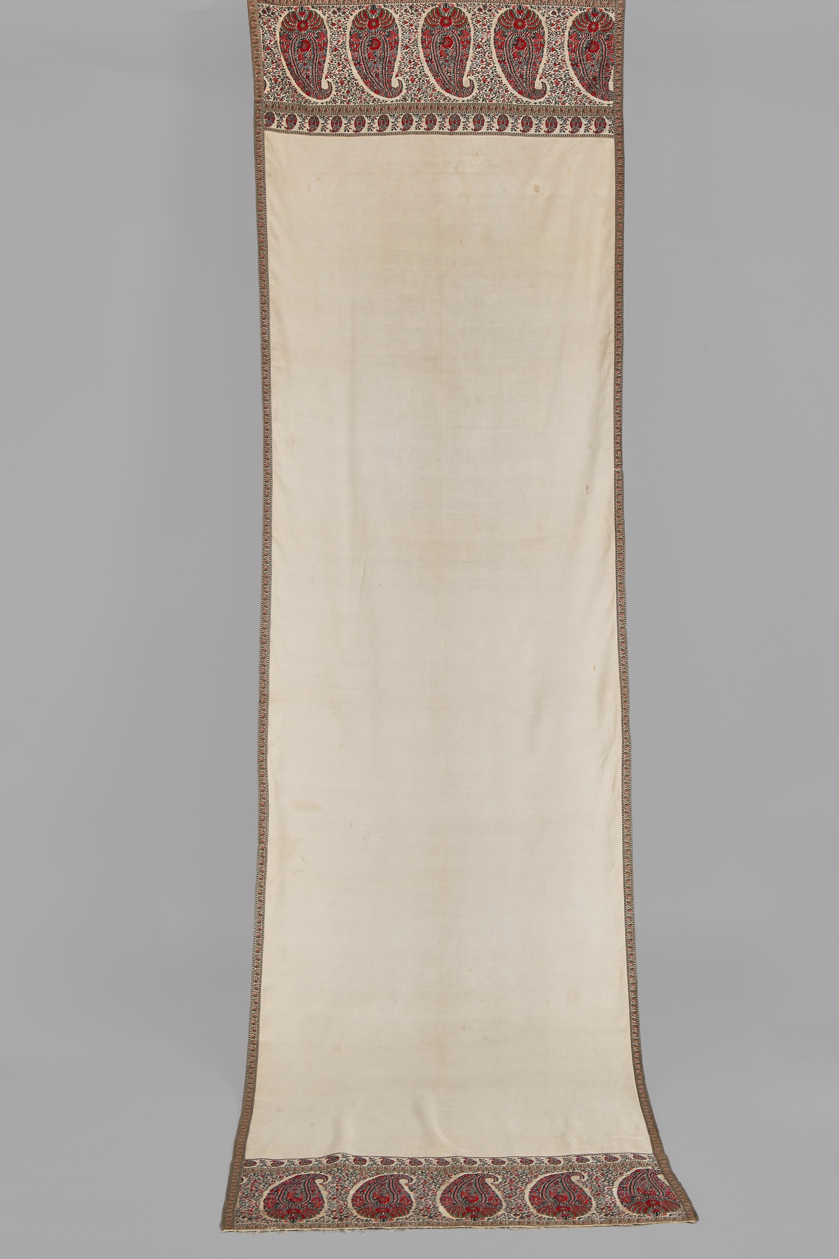 Lot 61 - Woven drawloom stole, probably Norwich, circa