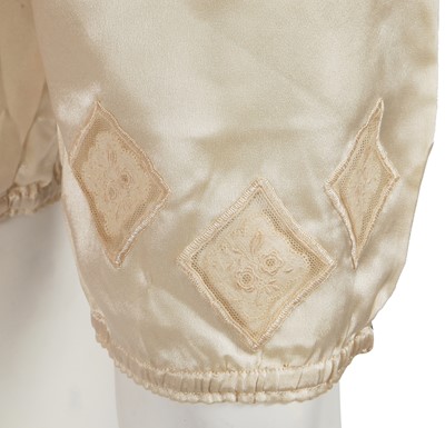 Lot 621 - A group of lingerie and nightwear, 1920s-1930s