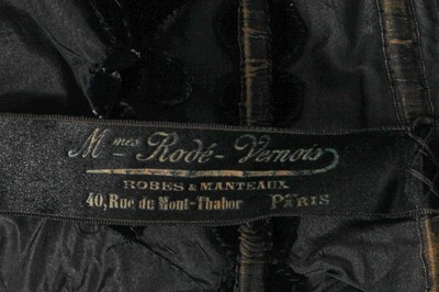 Lot 639 - A group of women's clothing, mainly circa 1910