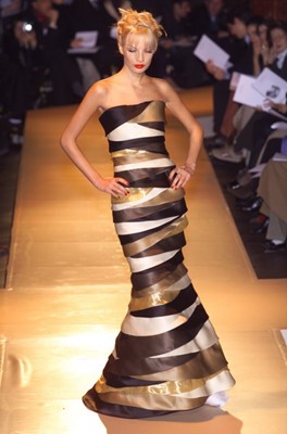 Lot 265 - A Jean-Louis Scherrer haute couture by Stéphane Rolland layered silk sheath, showpiece, Spring-Summer 2001