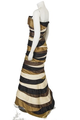 Lot 265 - A Jean-Louis Scherrer haute couture by Stéphane Rolland layered silk sheath, showpiece, Spring-Summer 2001