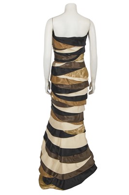 Lot 265 - A Jean-Louis Scherrer haute couture by Stéphane Rolland layered silk sheath, showpiece, Spring-Summer 2001