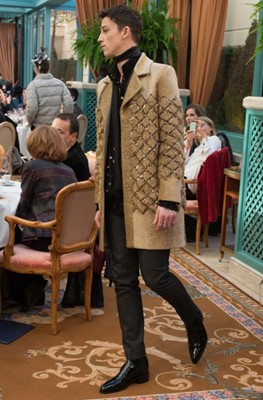 Lot 11 - A fine Chanel by Karl Lagerfeld faux-fur and chenille tweed coat, 'Paris - Cosmopolite' collection, Métiers d'Art, Pre-Fall 2017