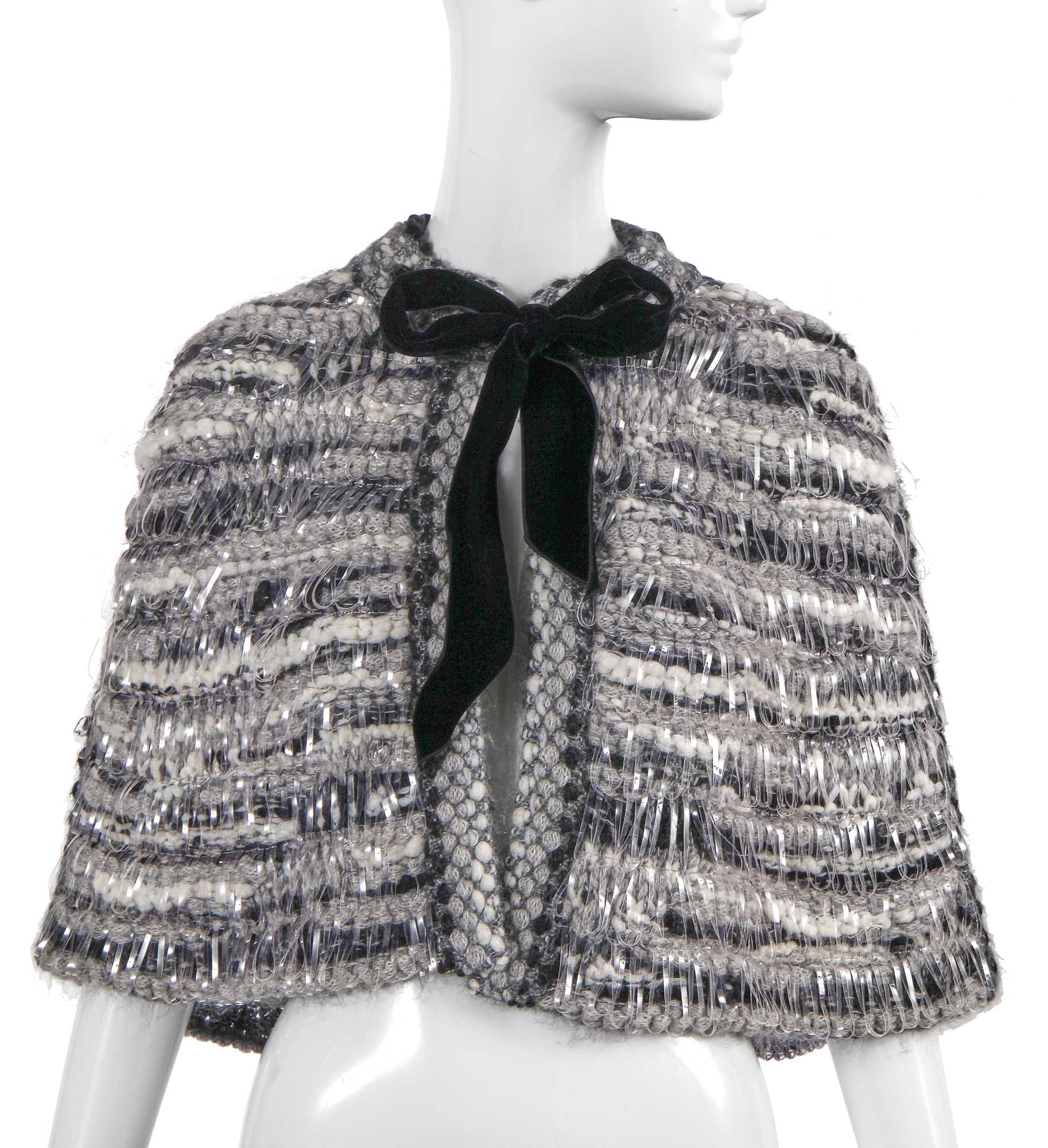 Lot 14 - A Chanel by Karl Lagerfeld knitted grey wool capelet, 'Paris-Rome' collection, Métiers d'Art, Pre-Fall 2016