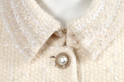 Lot 8 - A fine Chanel by Karl Lagerfeld ivory tweed jacket, 'Paris-Hamburg' collection, Métiers d'Art, Pre-Fall 2018