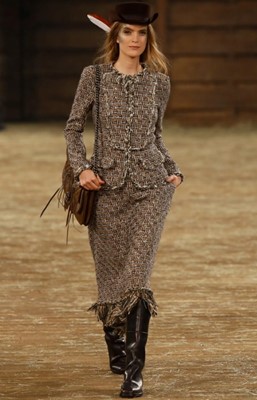 Lot 19 - A Chanel by Karl Lagerfeld brown and black tweed jacket, 'Paris-Dallas' collection, Métiers d'Art, Pre-Fall 2014