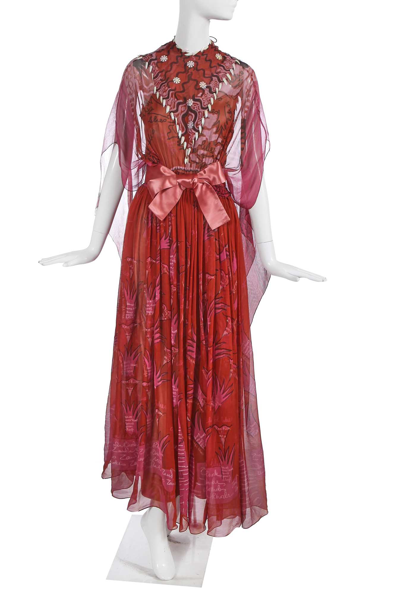 Lot 305 - A Zandra Rhodes 'Reverse Lily'/'Knitted