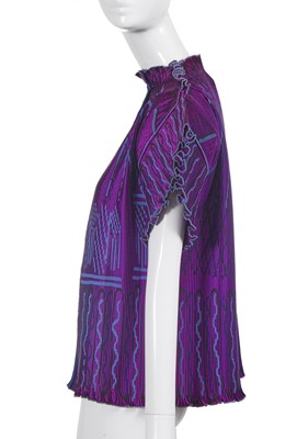 Lot 323 - A Zandra Rhodes printed pleated satin jacket, 'Mexican' collection, Autumm-Winter 1976-77