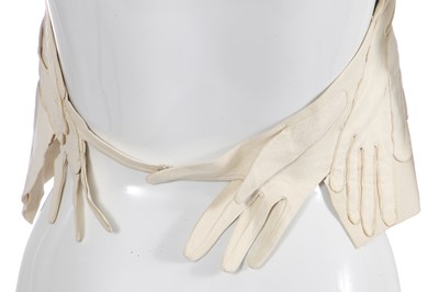 Lot 156 - A fine Maison Martin Margiela artisanal leather glove top, Spring-Summer 2001