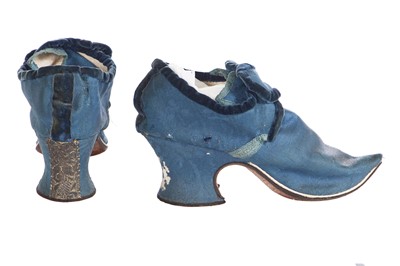 Lot 536 - A pair of blue wool damask shoes, circa 1720