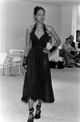 Lot 225 - A Thierry Mugler black evening dress, Cruise collection 1993