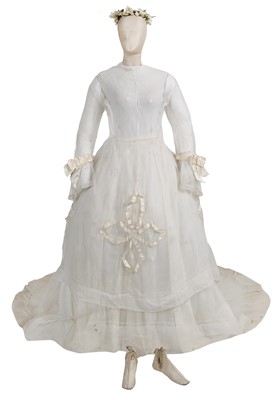 Lot 846 - An embroidered gauze bridal gown, 1872