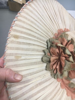 Lot 515 - A fine and rare woman's hat, French, 1790-92