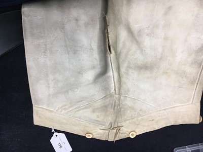 Lot 176 - A gentleman's linen shirt, circa 1800