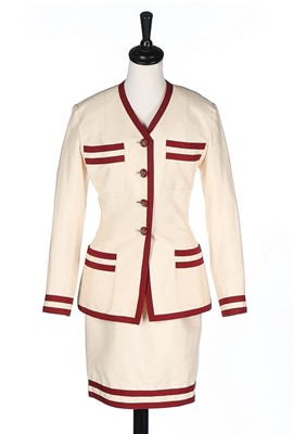 Lot 358 - A Chanel boutique slubbed-silk cream suit,...