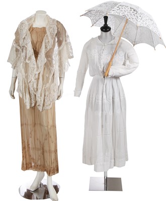 Lot 772 - A muslin summer gown circa 1918