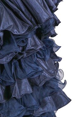 Lot 332 - An Oscar de la Renta blue silk evening gown, resort 2011