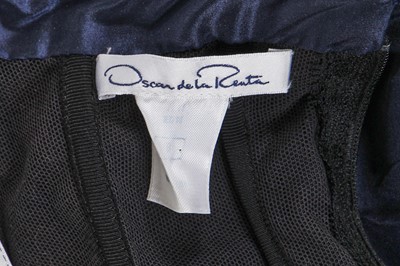Lot 332 - An Oscar de la Renta blue silk evening gown, resort 2011
