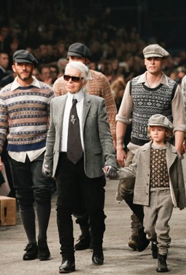 Lot 4 - A Chanel by Karl Lagerfeld grey and white cashmere Fair Isle sweater, 'Paris-Rome' collection, Métiers d'Art, Pre-Fall 2016