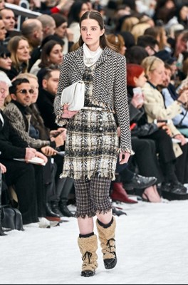 Lot 5 - A Chanel by Karl Lagerfeld black lambskin bandana/neckerchief, 'Chalet Gardenia' collection, Autumn-Winter 2019-2020