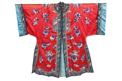 Lot 926 - A Han woman's informal coat, waitao, Chinese, late 19th century