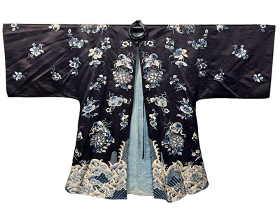 Lot 927 - A Han woman's informal coat, waitao, Chinese, late 19th century