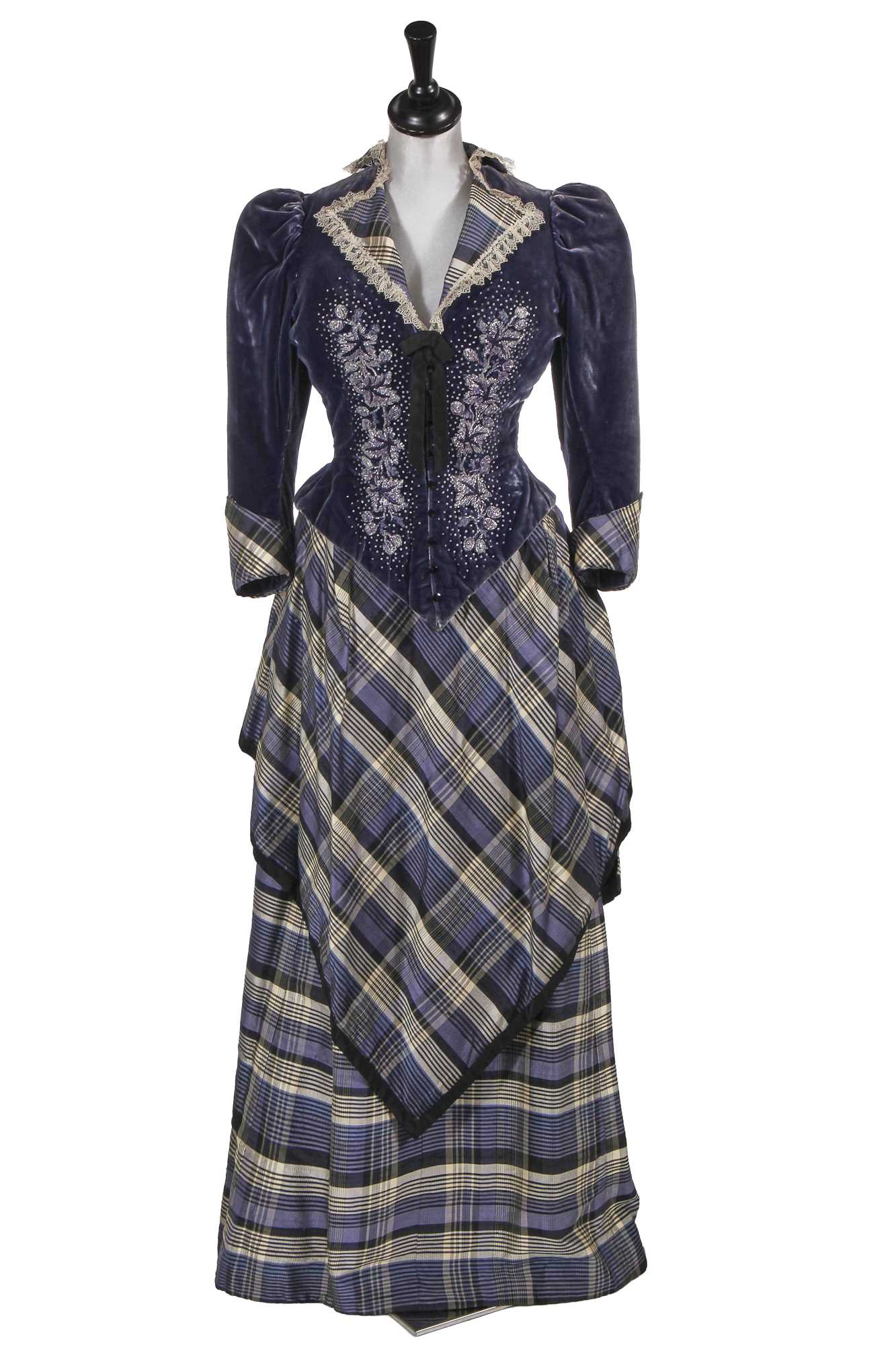 Lot 26 - Elizabeth Taylor's costume as Nadina Bulichoff in the film 'Young Toscanini' 1988