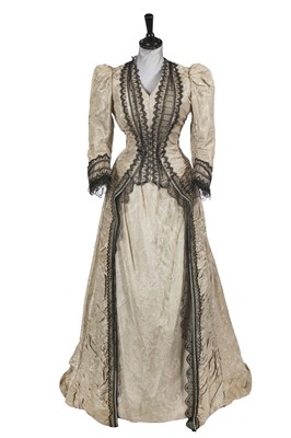 Lot 27 - Elizabeth Taylor's costume as Nadina Bulichoff in the film 'Young Toscanini', 1988