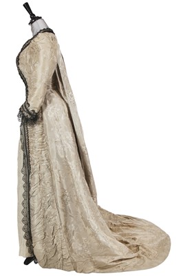 Lot 27 - Elizabeth Taylor's costume as Nadina Bulichoff in the film 'Young Toscanini', 1988