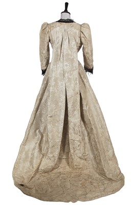 Lot 27 - Elizabeth Taylor's costume as Nadina Bulichoff in the film 'Young Toscanini', 1988
