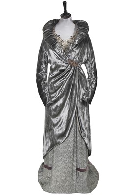 Lot 35 - Kate Winslet's costume as Sylvia Llewelyn Davies in the film 'Finding Neverland', 2004