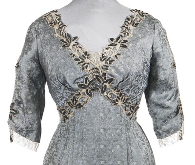 Lot 35 - Kate Winslet's costume as Sylvia Llewelyn Davies in the film 'Finding Neverland', 2004