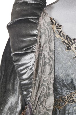 Lot 35 - Kate Winslet's costume as Sylvia Llewelyn Davies in the film 'Finding Neverland', 2004