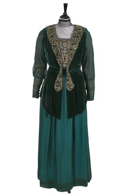 Lot 45 - Dame Maggie Smith's costume as Violet Crawley in the TV series 'Downton Abbey', 2012