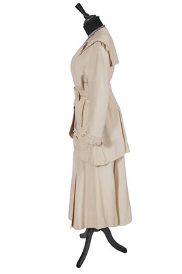 Lot 50 - Bette Davis' costume as Marie Van Schuyler in the 1978 film 'Death on the Nile'